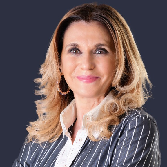 Pilar Bensusán, Catedrática de Derecho Administrativo de la Universidad de Granada